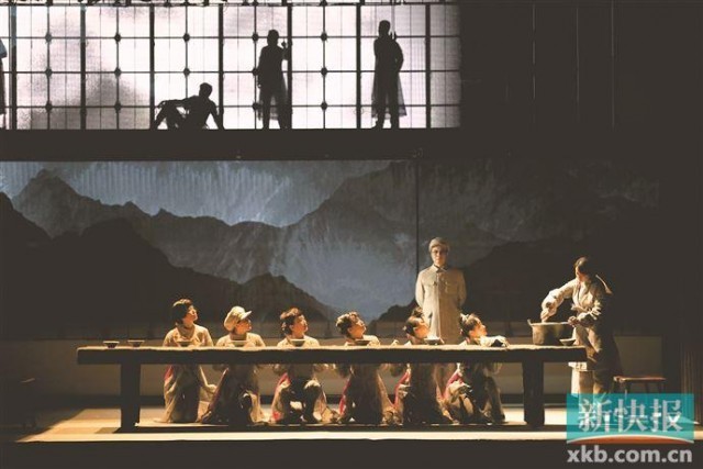 广州话剧艺术中心16位演员联手演绎原创话剧《大道》
